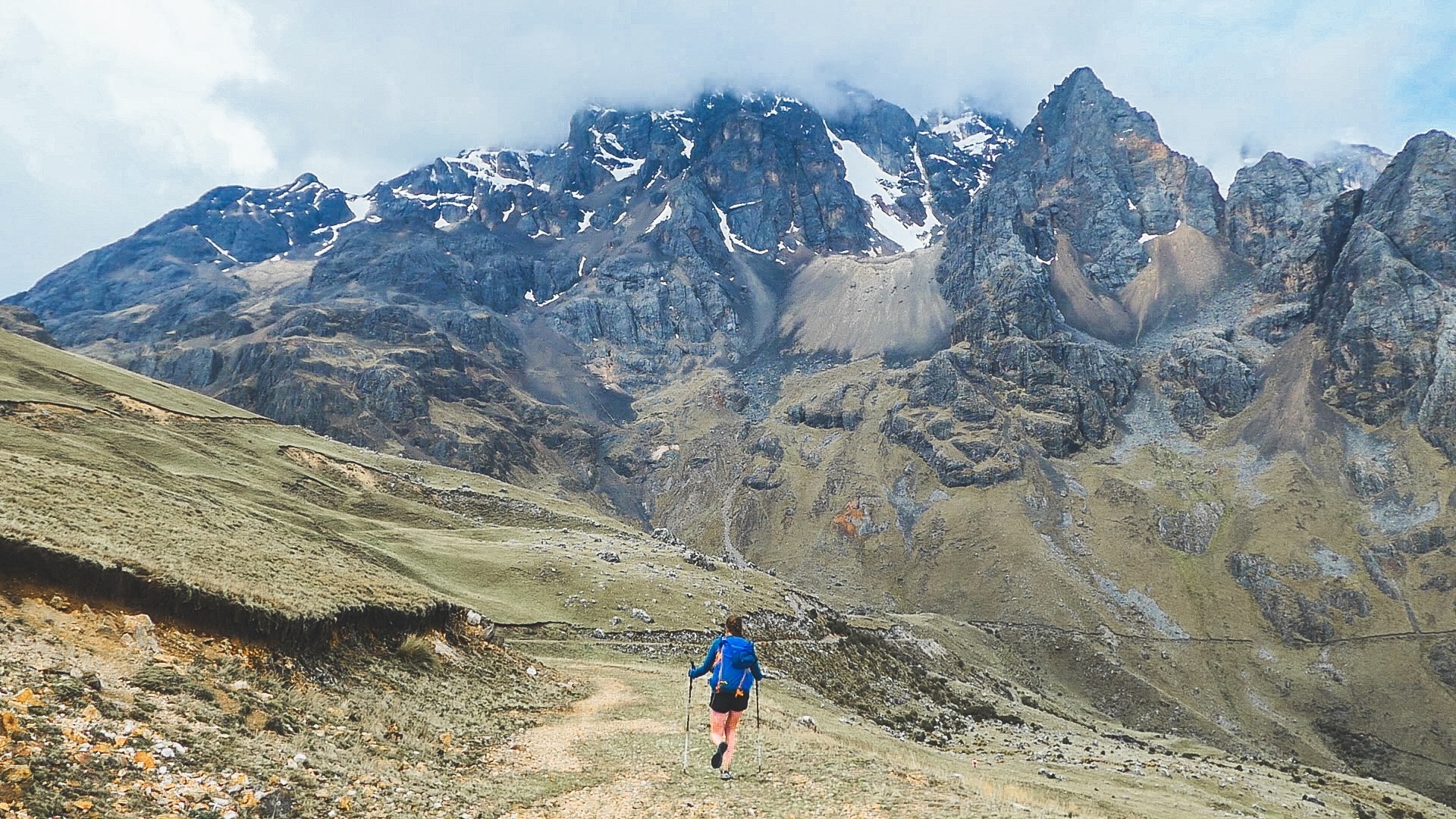 Jenny Tough Run Andes bolivianos