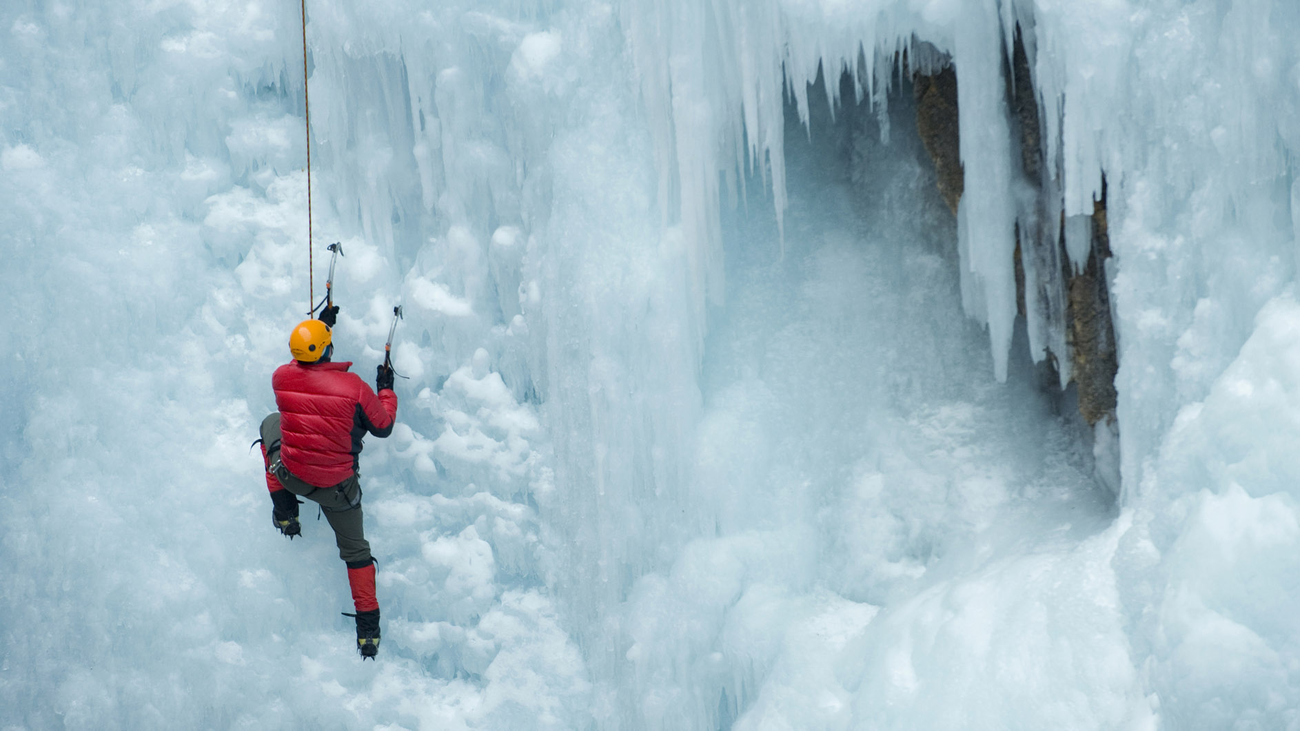 términos de escalada en roca: escalada en hielo