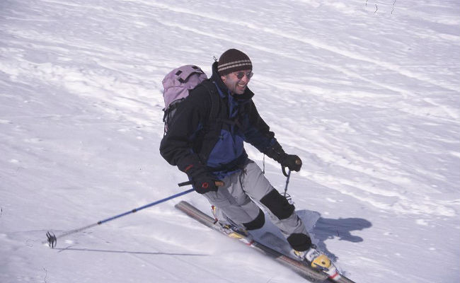 ¿Qué es el esquí de telemark?  Por qué es posible que desee liberar el talón