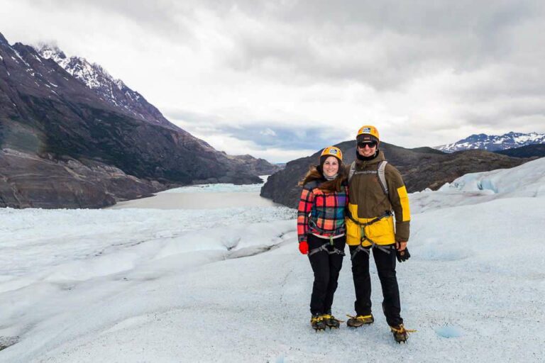 Senderismo glaciar: cómo ir caminando sobre un glaciar