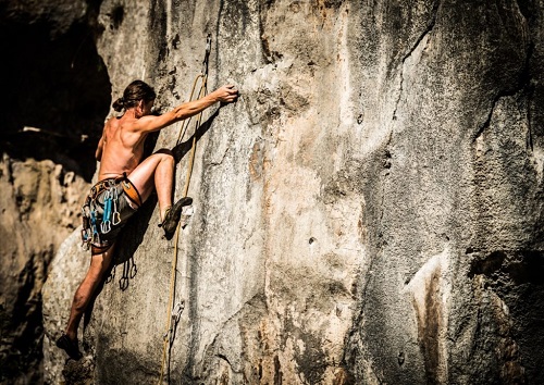 Yoga para escalar en roca: 10 movimientos para recuperarse de toda esa pared